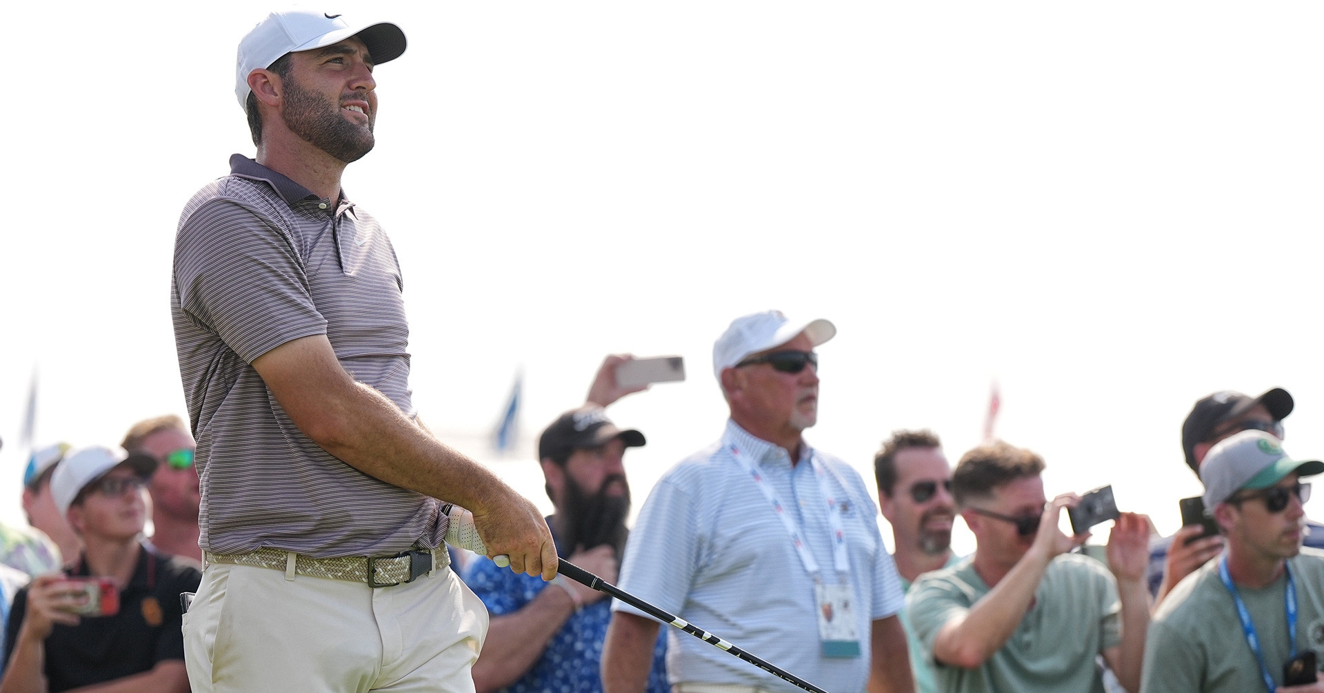 Scheffler và McIlroy chật vật ngày khai mạc US Open 2025