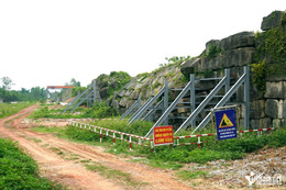 W-a2Gia cố 16 đoạn tường thành nhà Hồ bị sạt.JPG.jpg