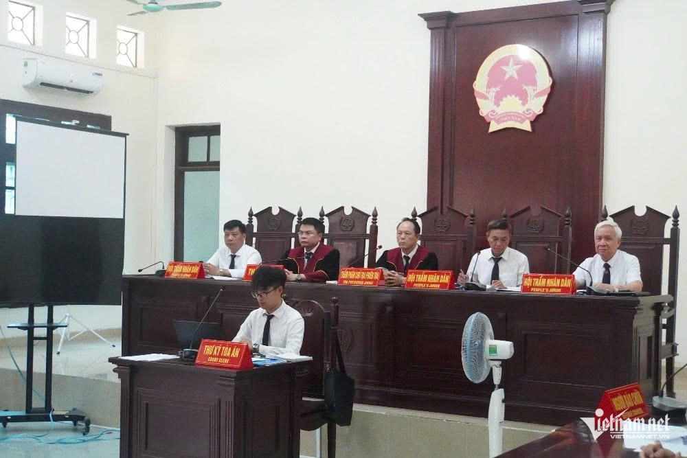 W-Bình đen 6.jpeg