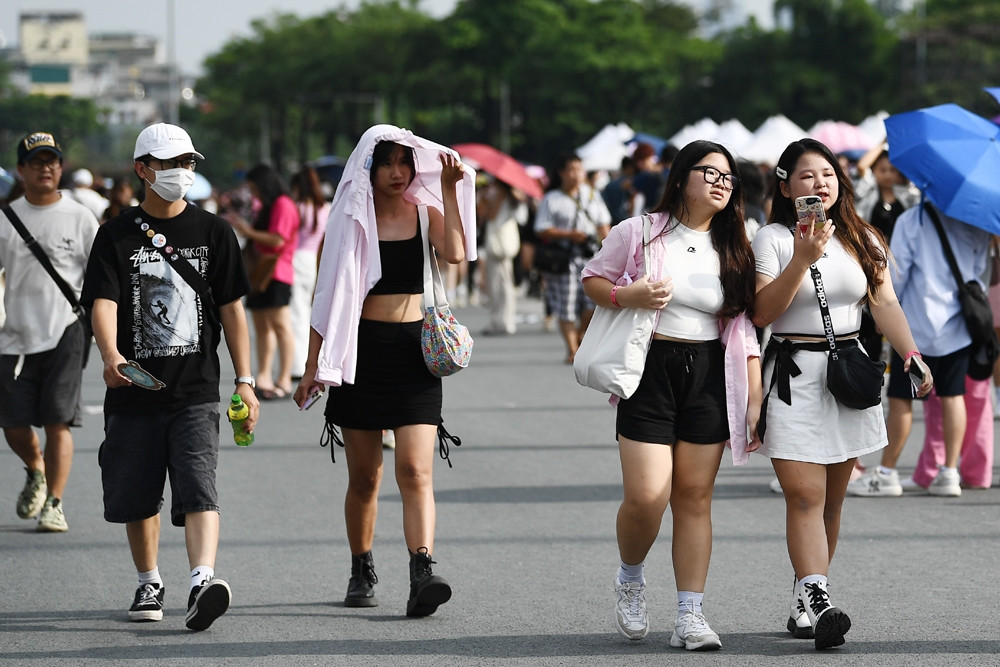 Dự báo thời tiết 15/6/2025: Miền Bắc nắng nóng mạnh, chiều tối có mưa giông