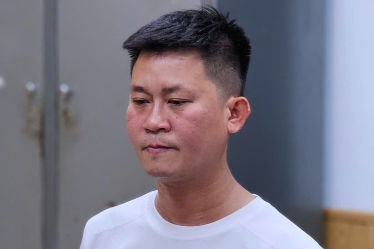 Bắt 'ông trùm' điều hành đường dây đánh bạc, cá độ hơn 2.000 tỷ đồng