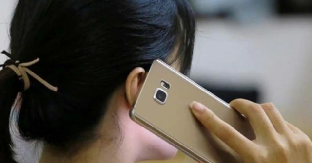 Chỉ bằng 1 câu nói, người phụ nữ ‘lật kèo’ khiến kẻ lừa đảo tắt máy