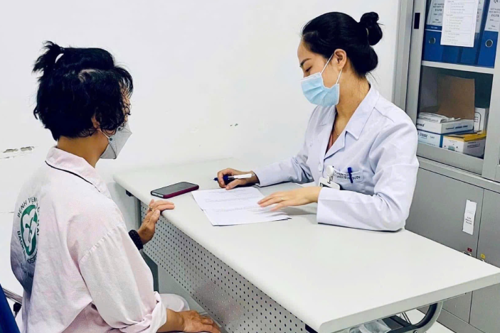 Con gái đi khám phát hiện bị ung thư, bất ngờ cả mẹ và em trai mắc cùng bệnh