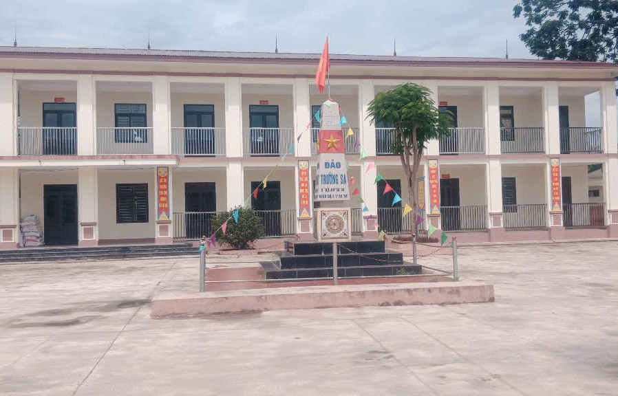 Đưa con đi khám bệnh, phát hiện thẻ bảo hiểm y tế hết hạn dù đã đóng tiền