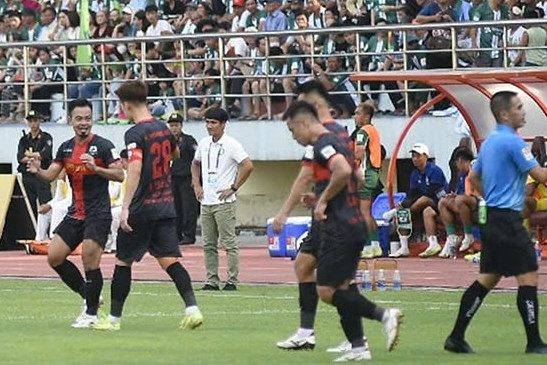 Trực tiếp bóng đá Ninh Bình 2-0 Bình Phước: Hoàng Đức sắm vai kiến tạo