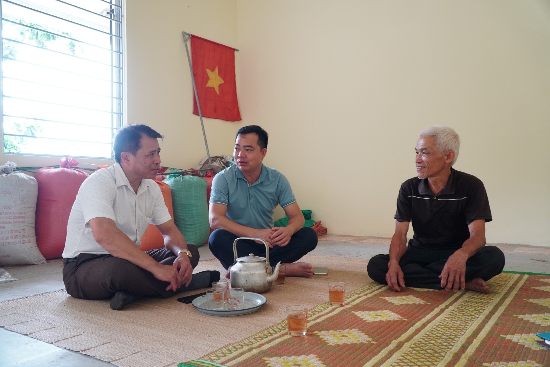 Vợ chồng già ở Thanh Hóa vui mừng được sống trong căn nhà kiên cố
