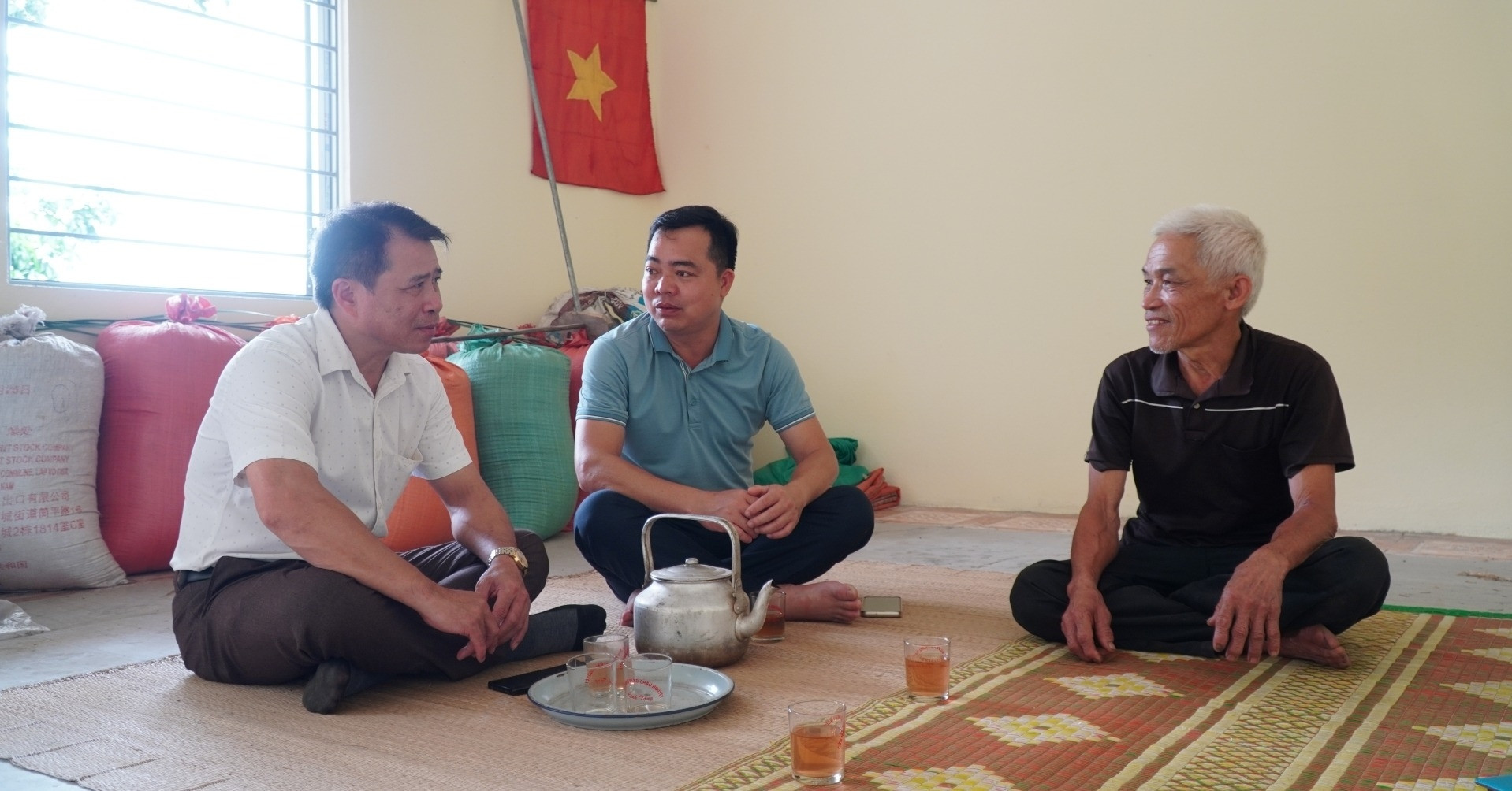 Vợ chồng già ở Thanh Hóa vui mừng được sống trong căn nhà kiên cố