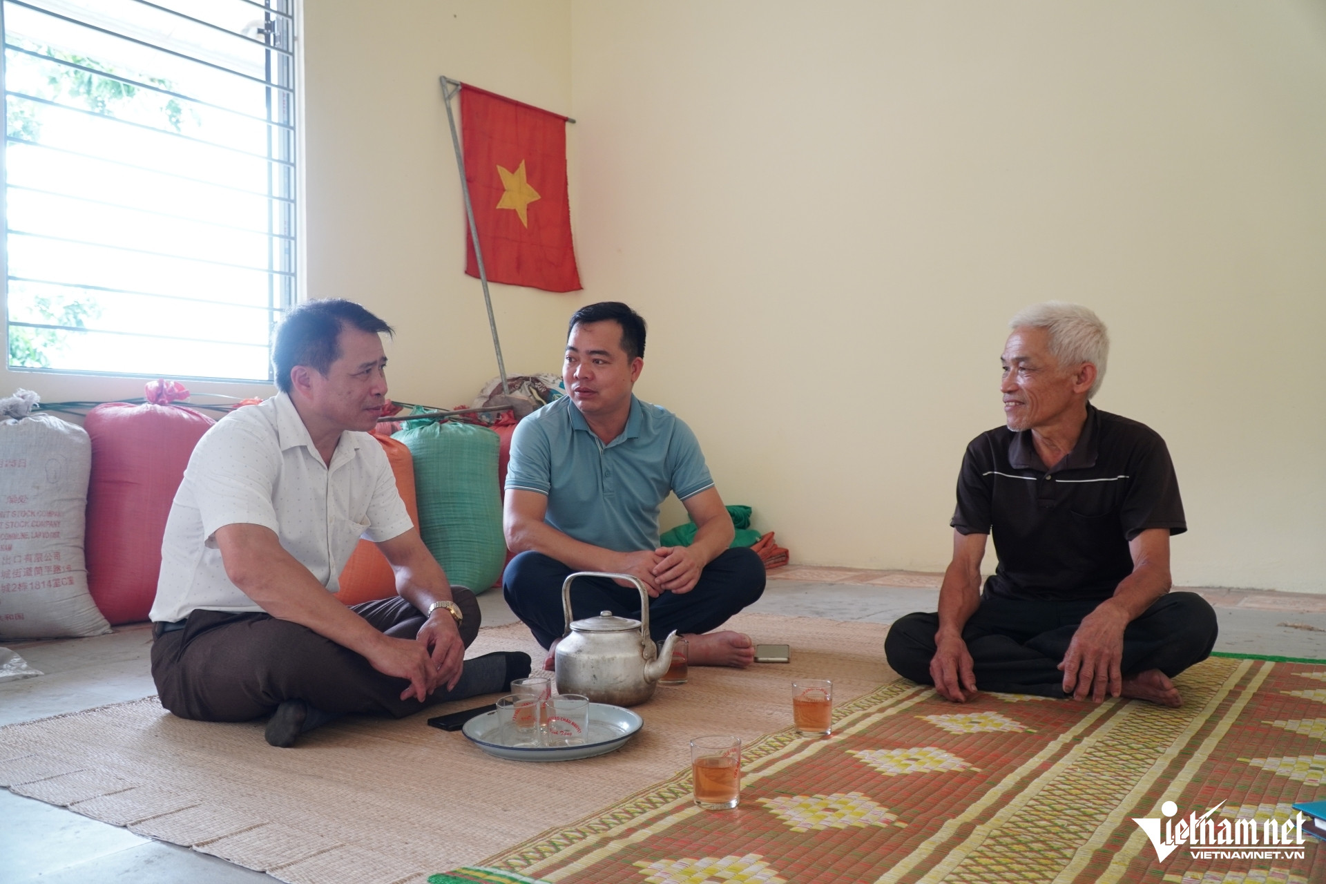 W-2Vợ chồng già ở Thanh Hóa.JPG.jpg