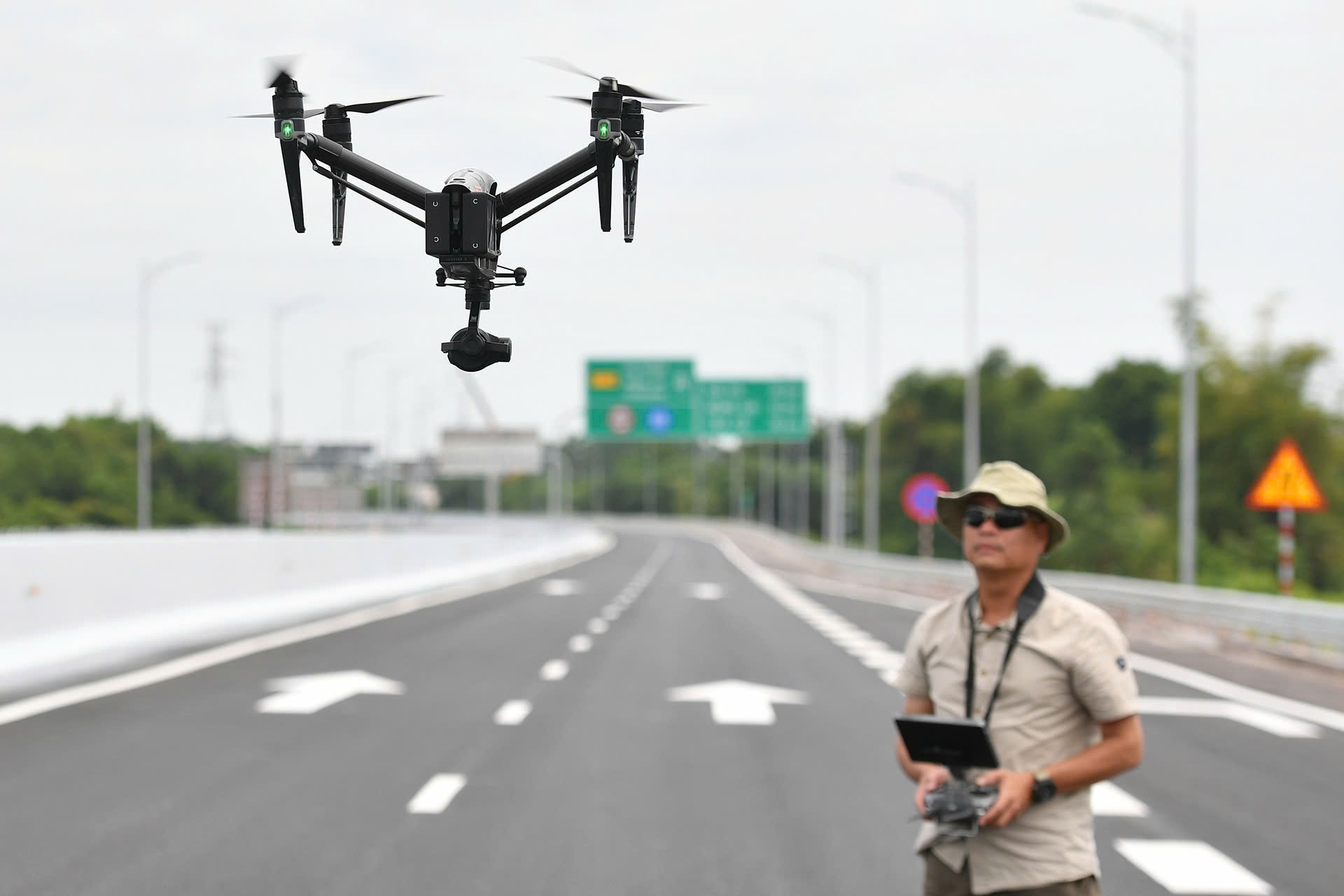 Bộ Quốc phòng công bố khu vực cấm, hạn chế bay UAV, flycam trên cả nước