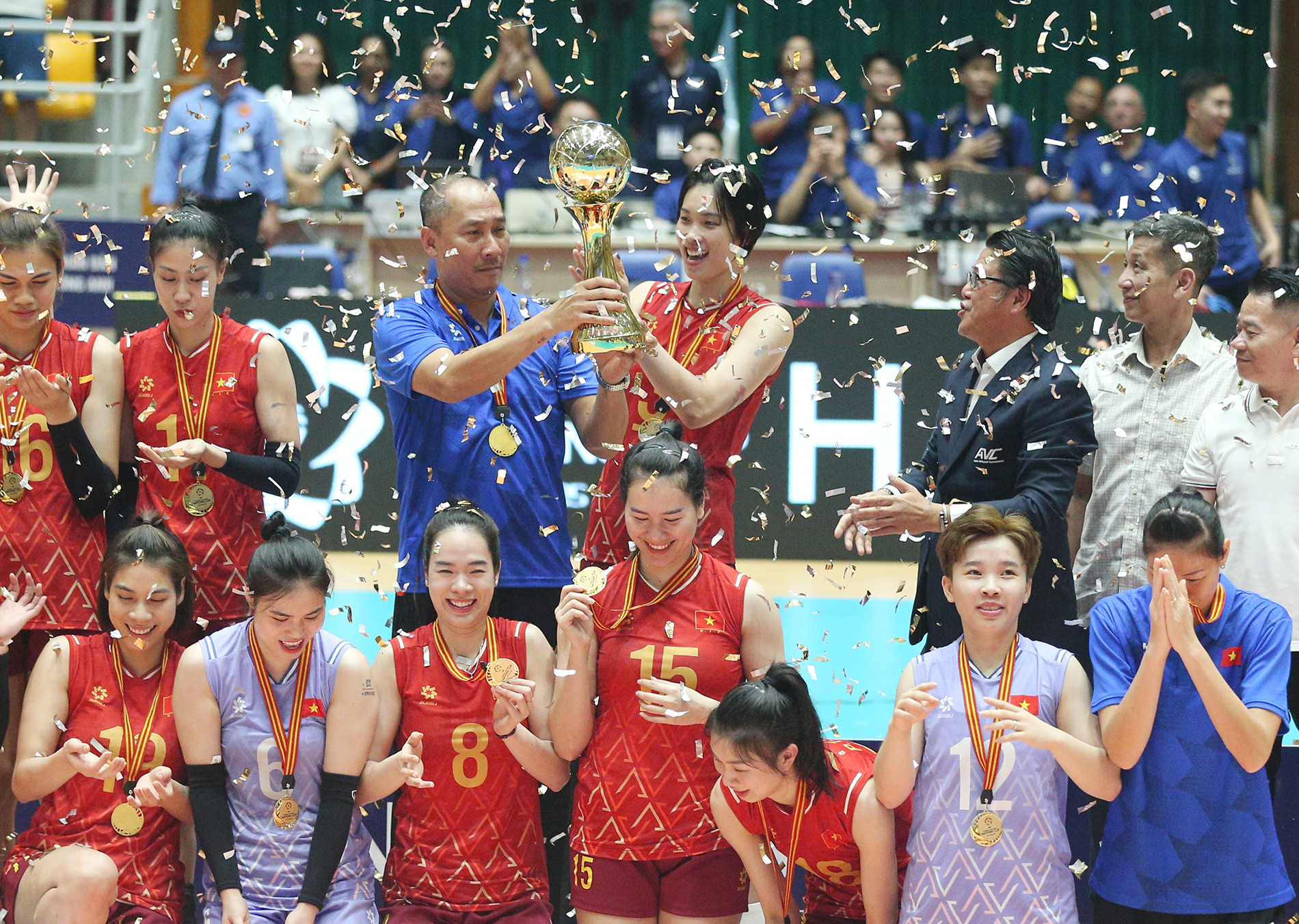 bong chuyen chau a 10.JPG