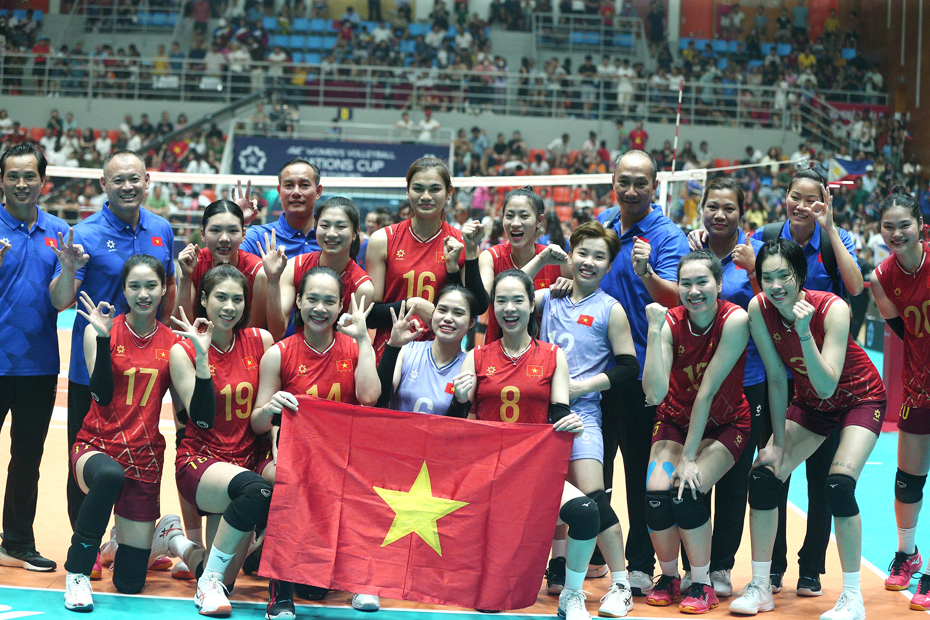 bong chuyen chau a 12.JPG