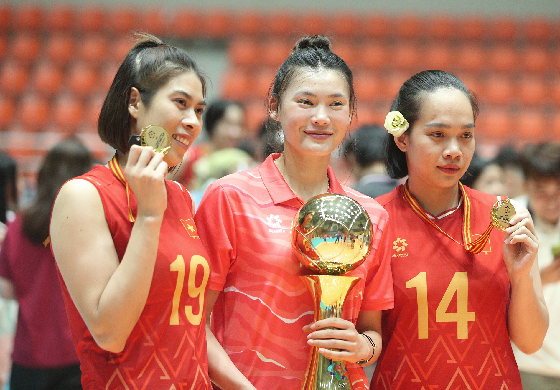 bong chuyen chau a 4.JPG