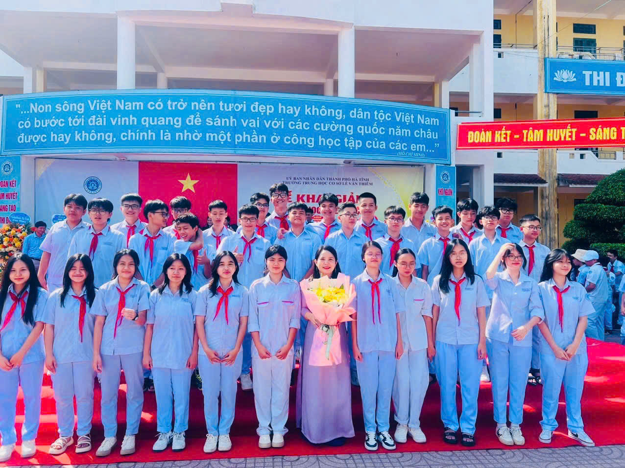 Lớp 9A1jjjjjjjjjjjjjjjjjjjjjjjjjjjjjjjjj.jpg