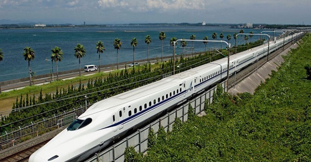 Trụ sở gây sốc của "đại gia" muốn làm đường sắt 100 tỷ USD; mua vàng từ 20 triệu phải chuyển khoản