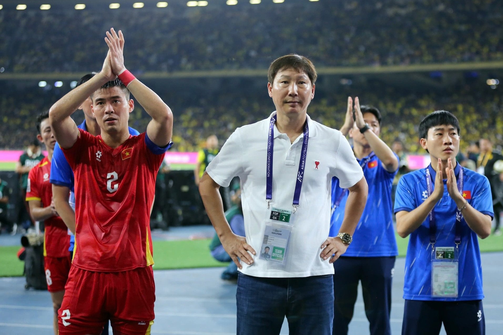 Tuyển Việt Nam: Cách mạng thôi, HLV Kim Sang Sik