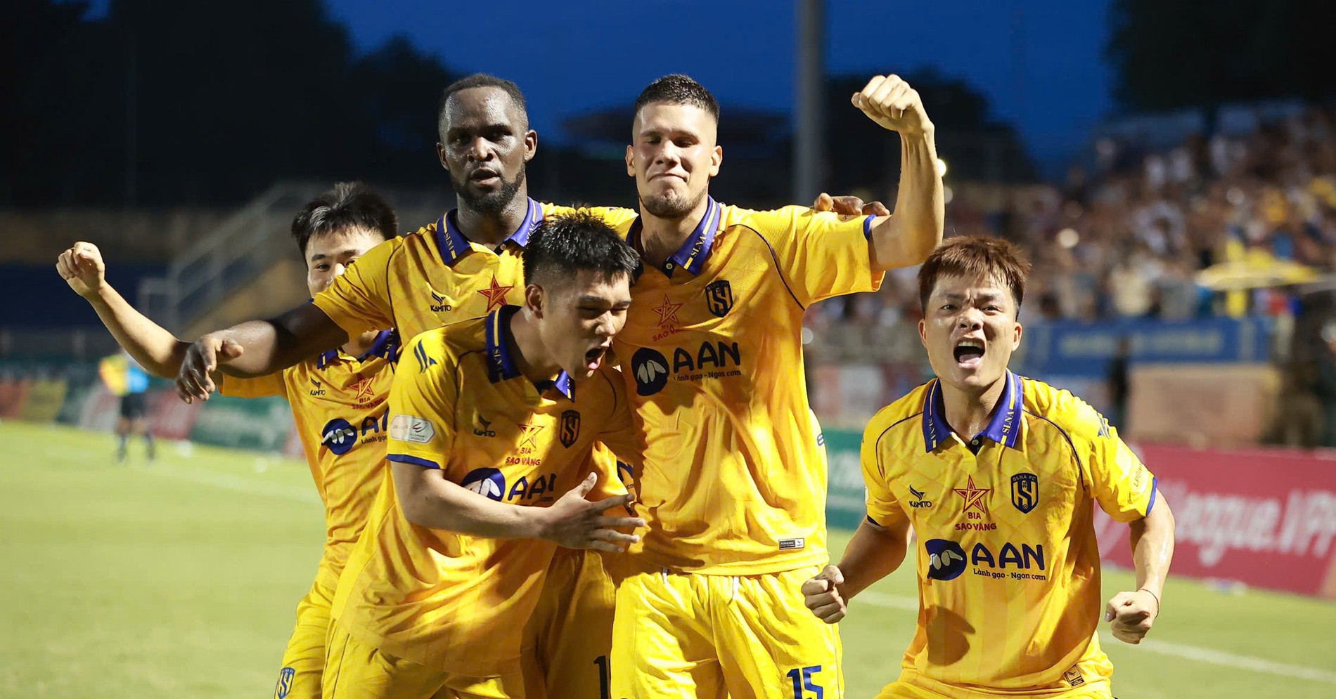 Vòng 25 V-League: Những xúc cảm trái ngược ngày áp chót