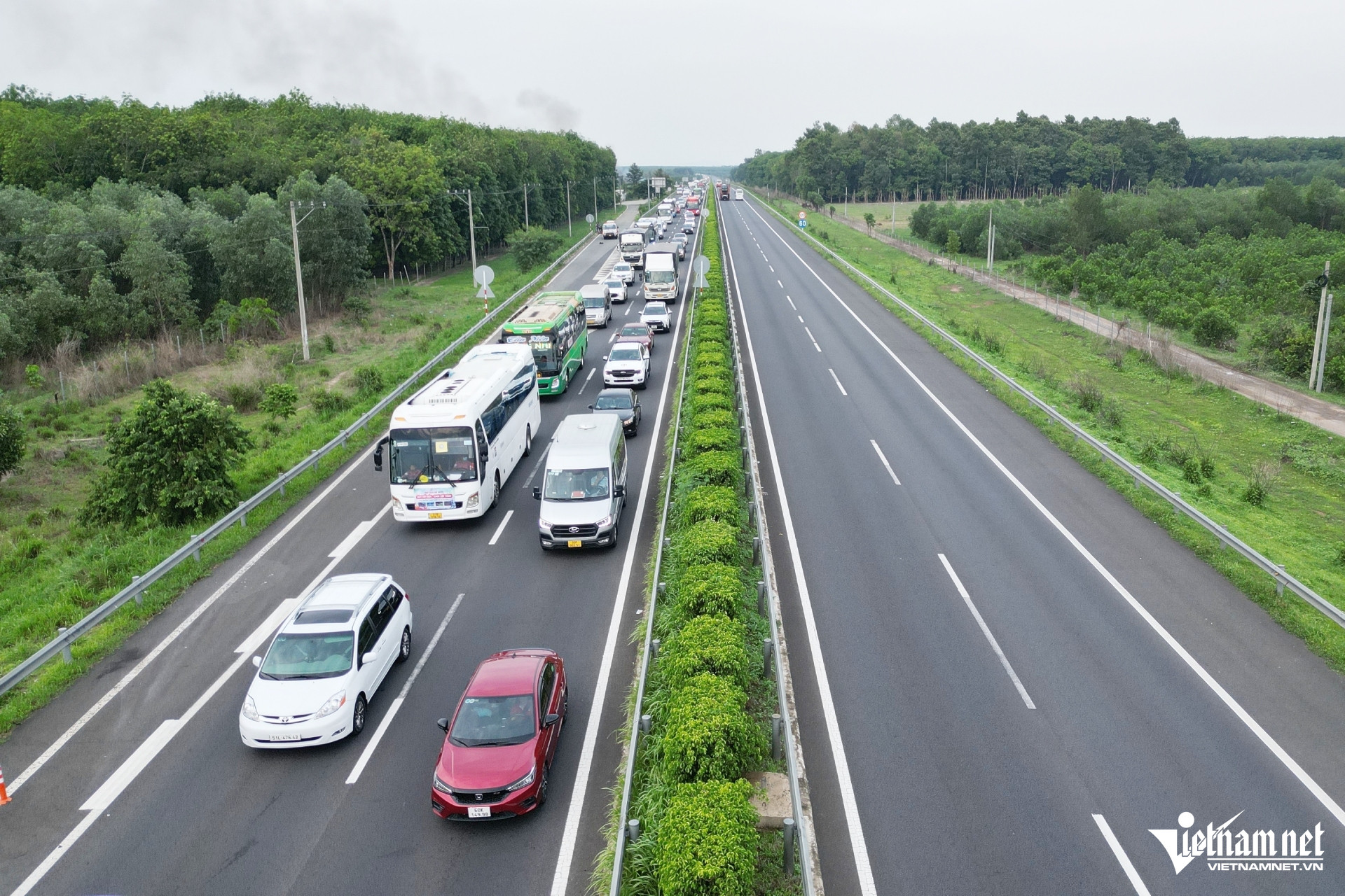 W-cao toc long thanh dau giay.jpg