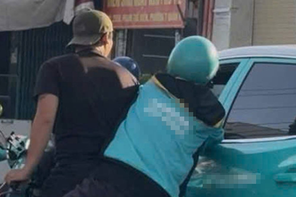 Xác minh vụ tài xế taxi công nghệ bị nhiều người hành hung, đập phá xe giữa phố