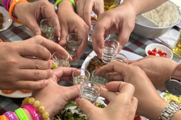 100 người ở Lạng Sơn phải nhập viện điều trị tâm thần vì lạm dụng rượu