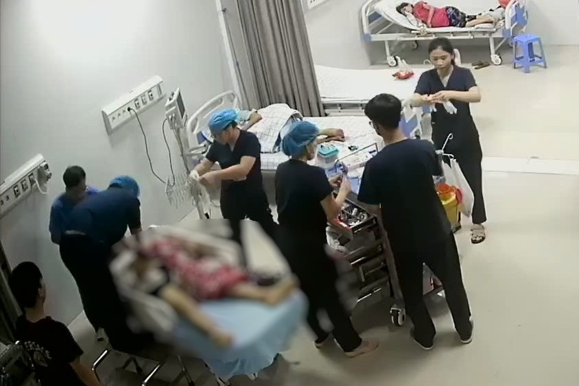30 phút nỗ lực cấp cứu người đàn ông bị sét đánh