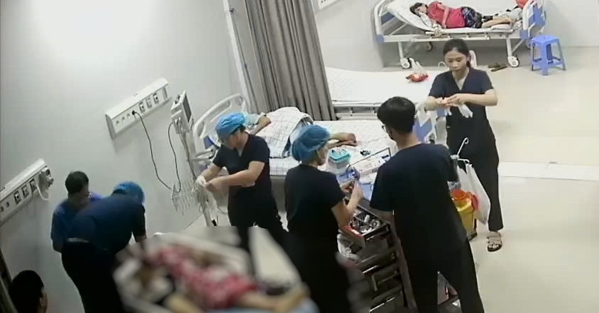 30 phút nỗ lực cấp cứu người đàn ông bị sét đánh