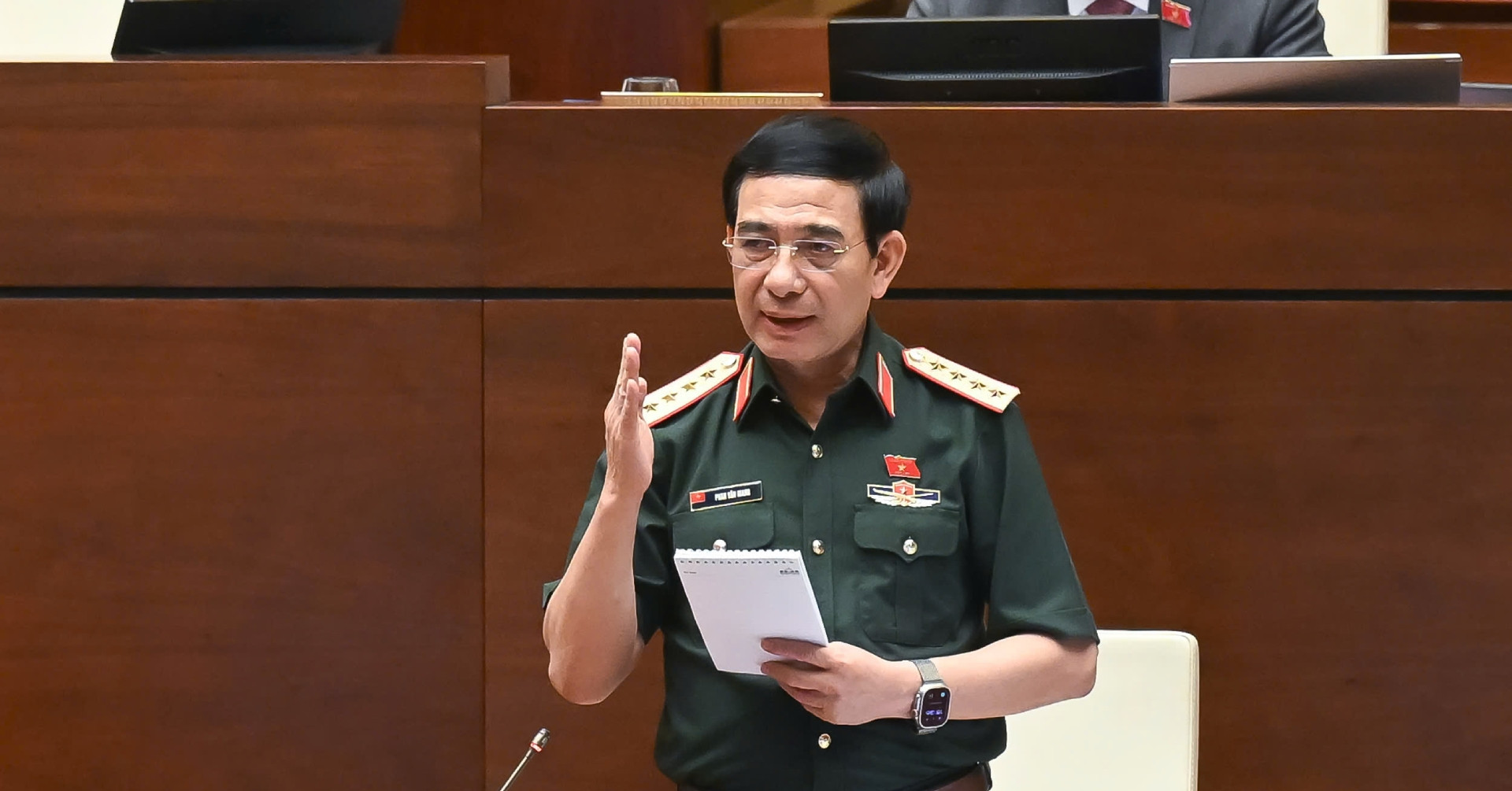 Bộ trưởng Quốc phòng trải lòng về vất vả của nữ quân nhân gìn giữ hòa bình