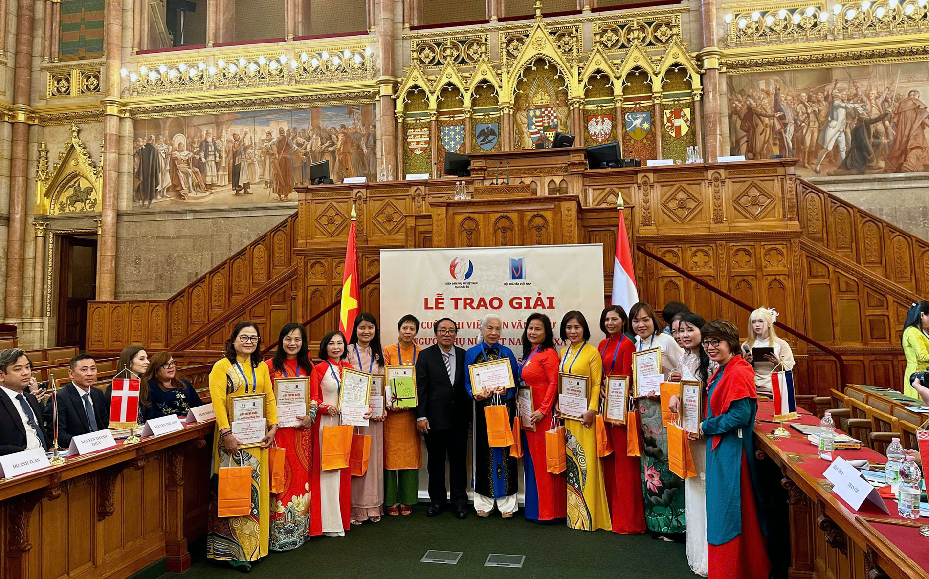 海外越南女性的心灵旅程 海外越南女性的心灵旅程
