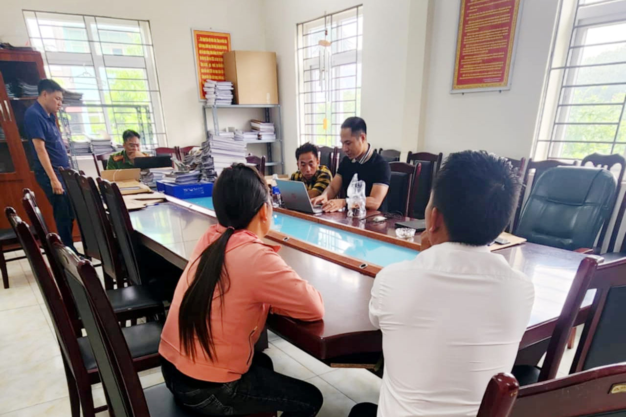 Nạn nhân 'tố' bị thu 4,2 triệu/cuốc xe ở Hà Nội òa khóc kể 2 lần bị thu tiền