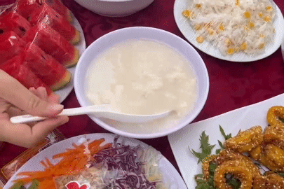 Đặc sản trắng như sữa trong mâm cỗ Vĩnh Phúc béo ngậy, chan cơm ăn thanh mát