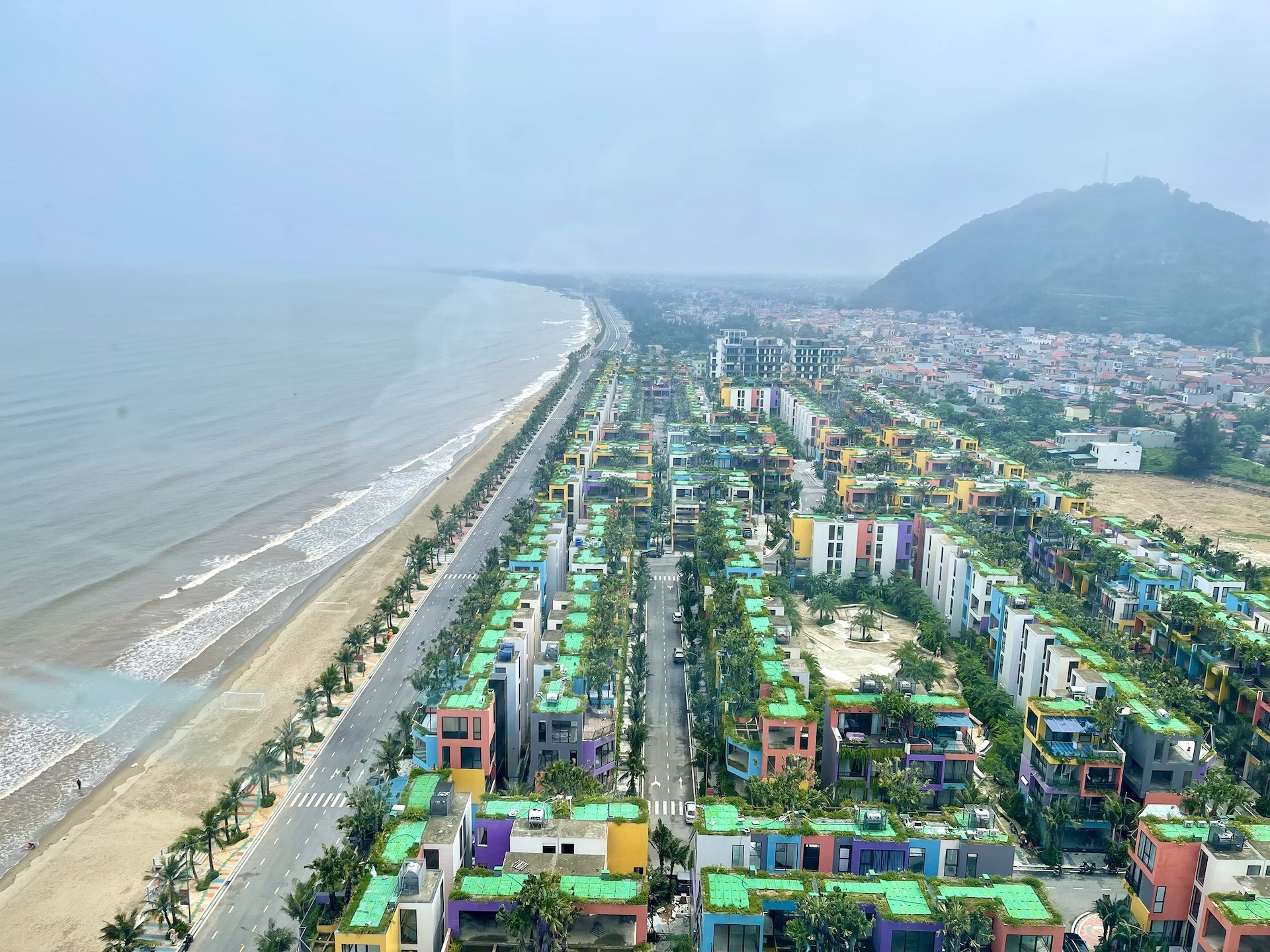 do thi ven bien vietnamnet.jpg