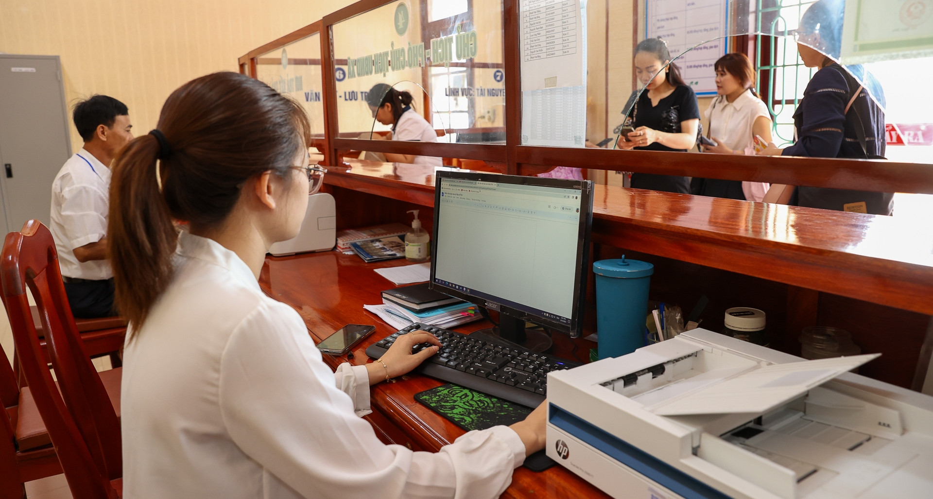 Hàng vạn cán bộ không chuyên trách được hưởng trợ cấp nghỉ việc tương xứng