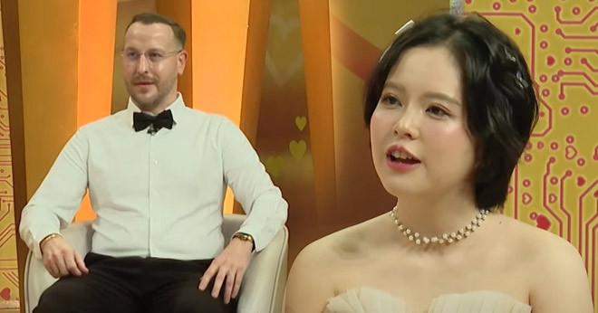 Mới quen qua mạng, anh Tây đã gửi cho mẹ đơn thân Việt 1 tỷ đồng để ‘đặt cọc vợ’