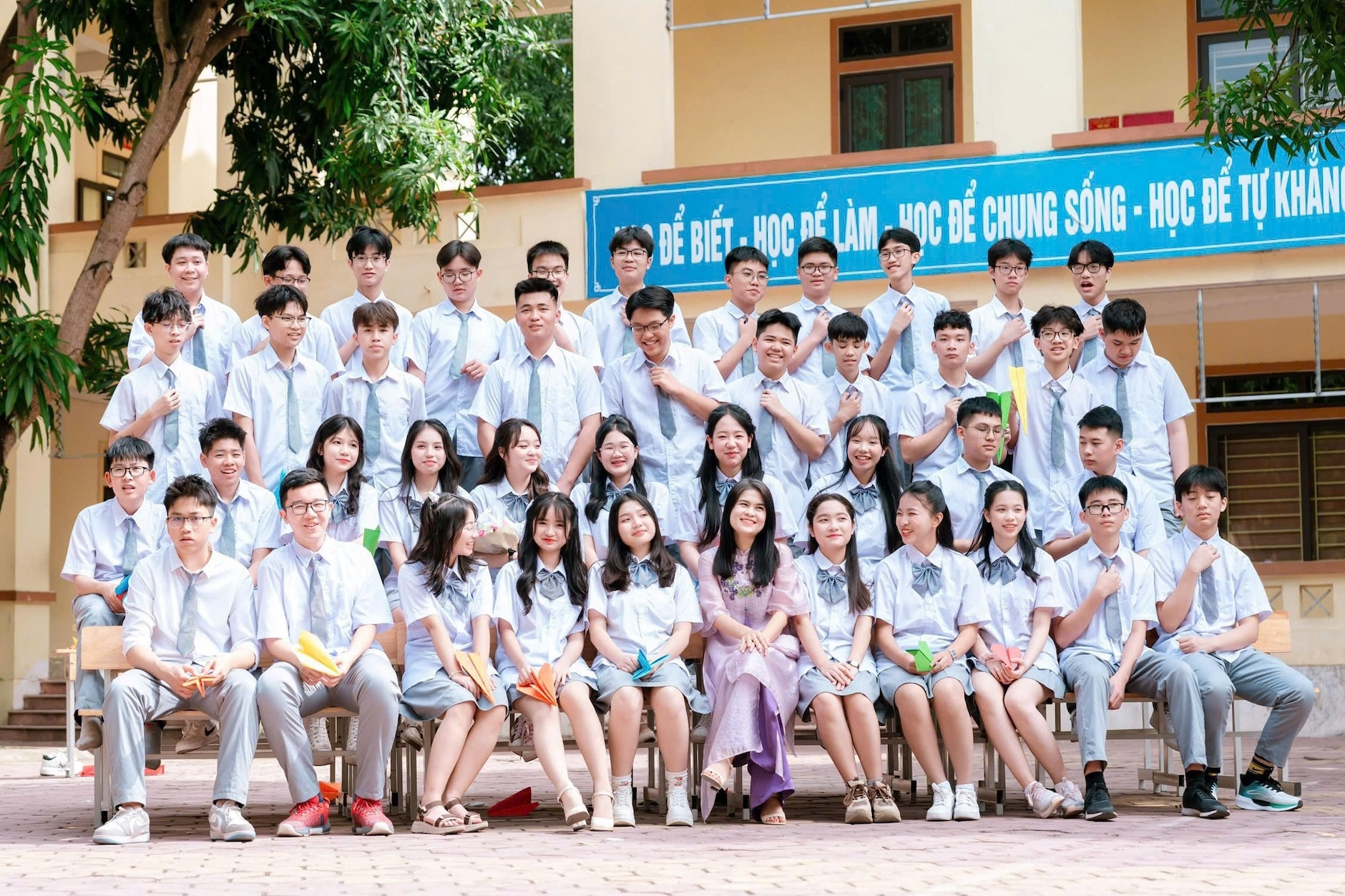 Một lớp ở Nghệ An có 6 thủ khoa, á khoa, hầu hết đỗ trường chuyên