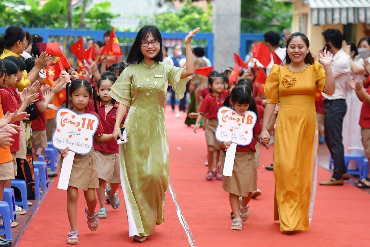 Quốc hội thông qua Luật Nhà giáo: Không cấm dạy thêm, học thêm