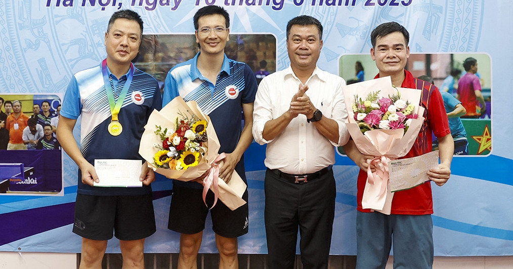 Sôi nổi Giải bóng bàn dành cho những người làm báo
