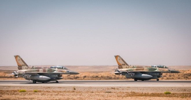 Tên lửa Israel đánh trúng tòa nhà Bộ Ngoại giao và khu phóng tên lửa của Iran