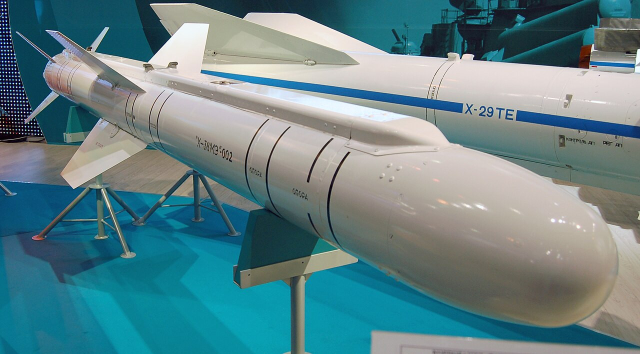 Tên lửa Kh 38.jpg