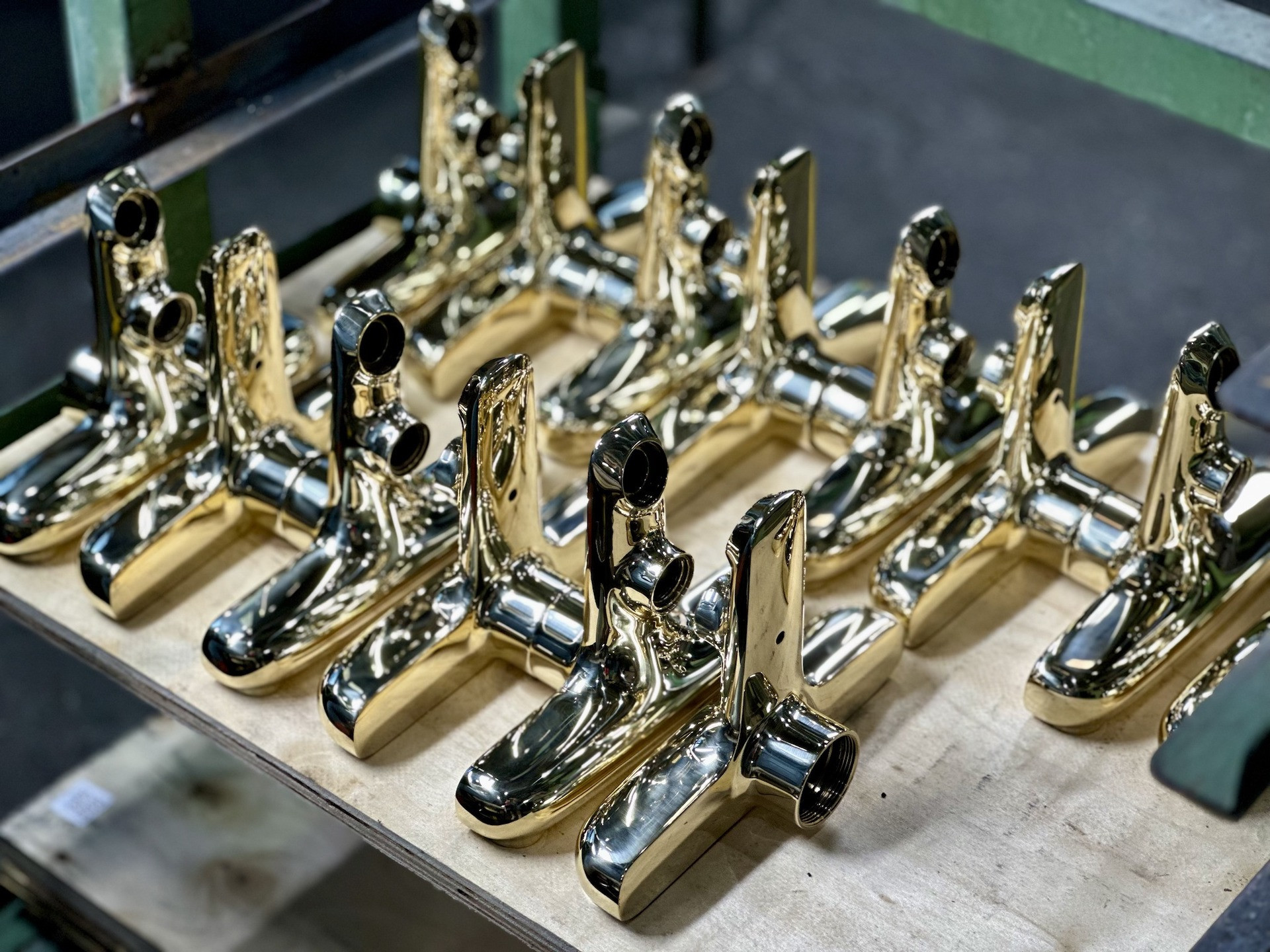 vat lieu xanh vietnamnet.jpg