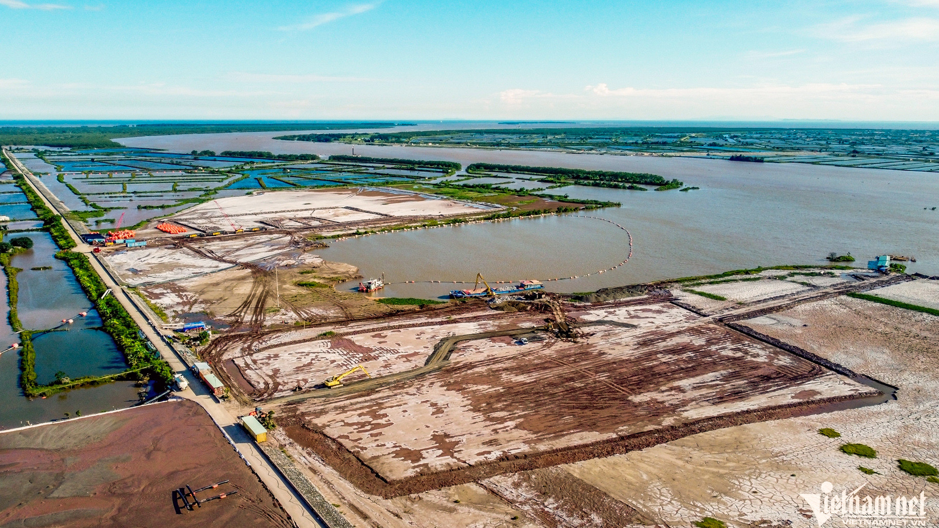 w cang thuy noi dia 1 76846.jpg