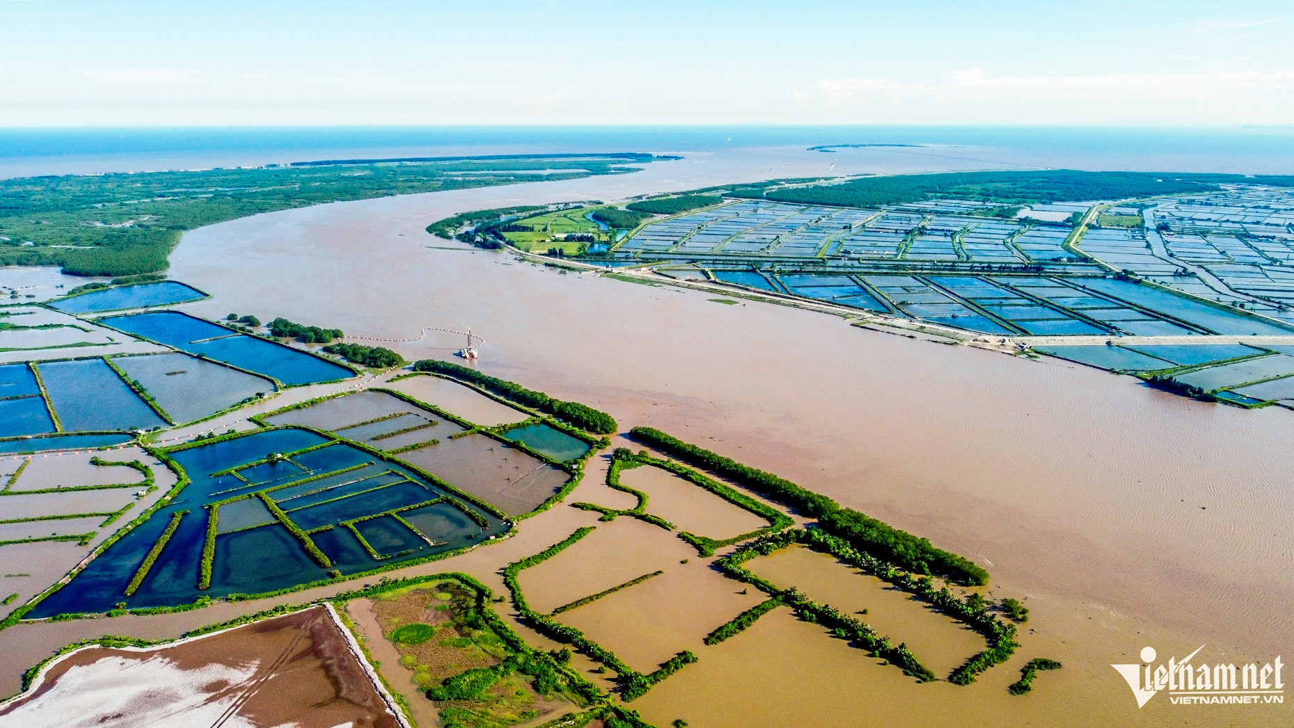 w cang thuy noi dia 2 76849.jpg