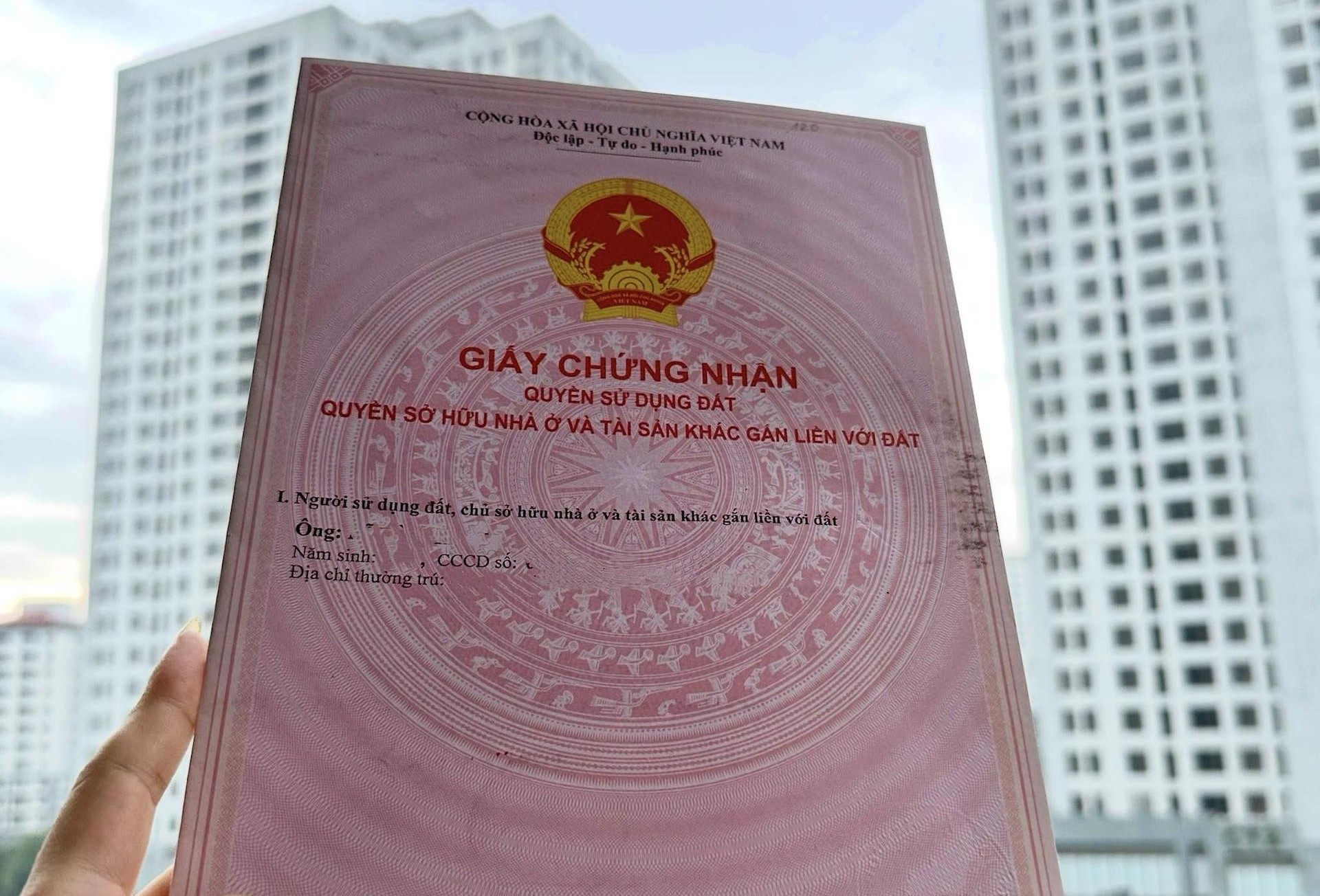 Từ 1/7, chủ tịch UBND cấp xã được cấp sổ đỏ lần đầu, không quá 3 ngày làm việc