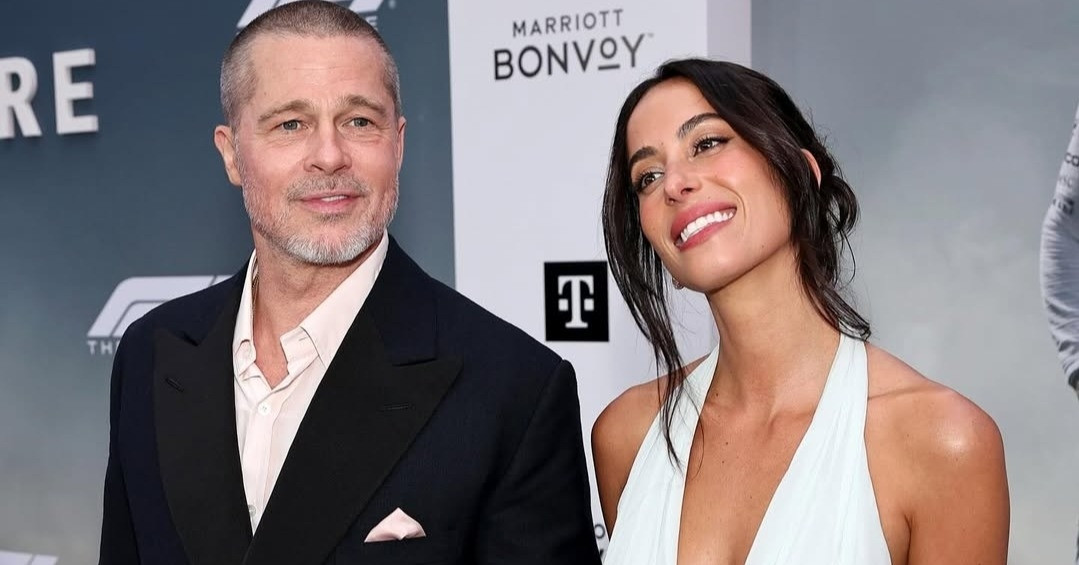Bạn gái kém 27 tuổi hở bạo trong lần đầu công khai xuất hiện cùng Brad Pitt