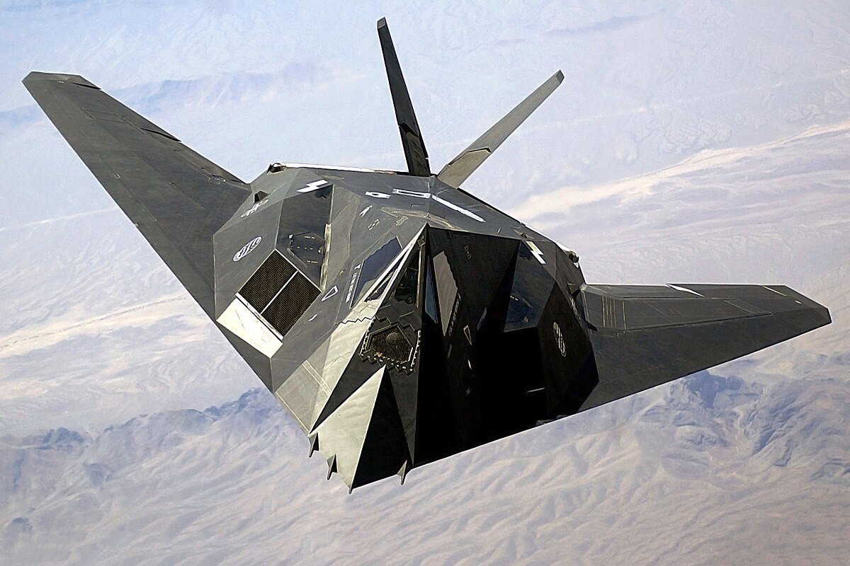 F 117_Nighthawk_Front.jpg