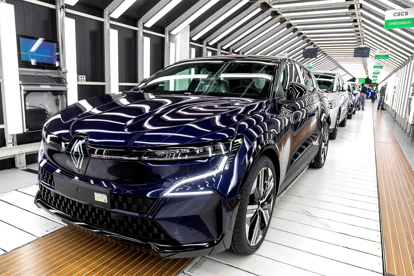 Giám đốc điều hành hãng ô tô lớn bất ngờ từ chức gây chấn động