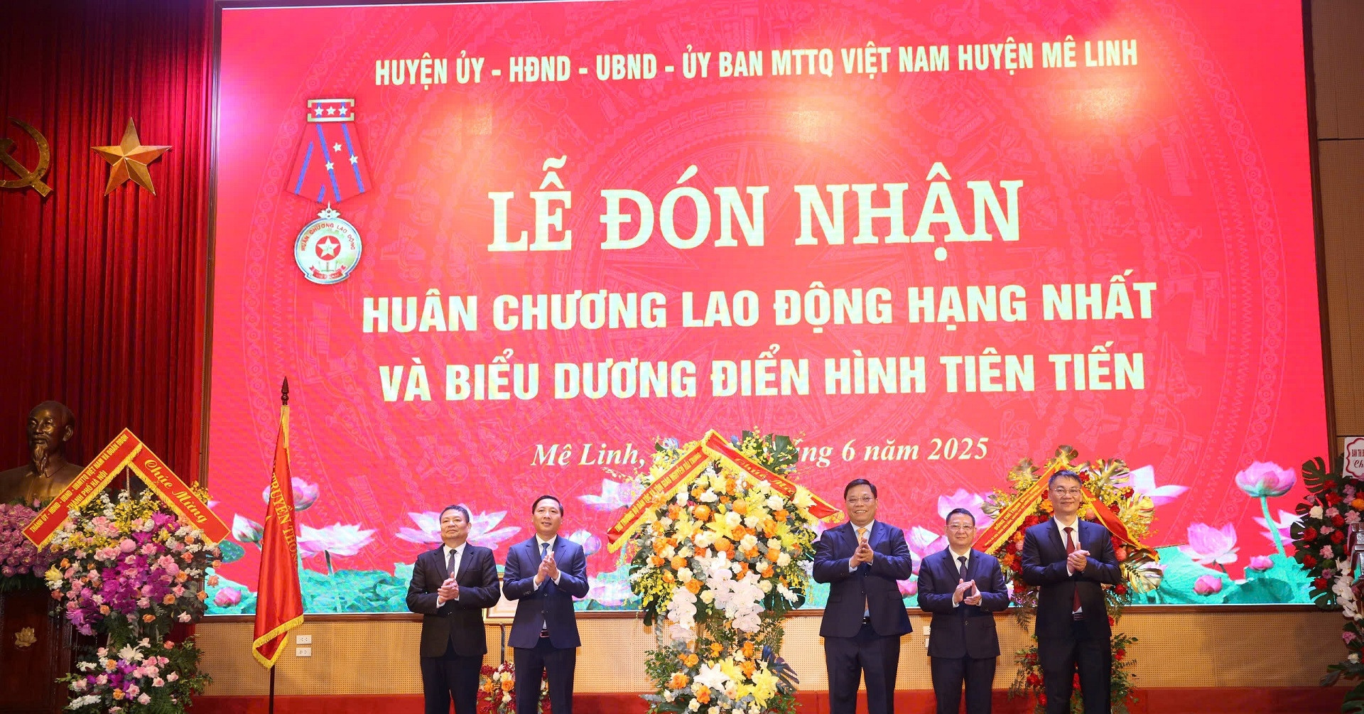 Huyện Mê Linh - Hà Nội đón nhận Huân chương Lao động hạng Nhất