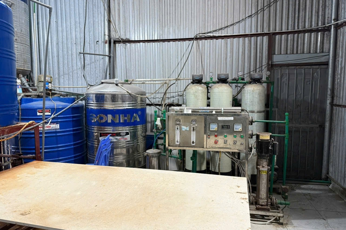 Lời khai của phó chủ tịch UBND thị trấn sản xuất cồn y tế giả ở Hà Nội