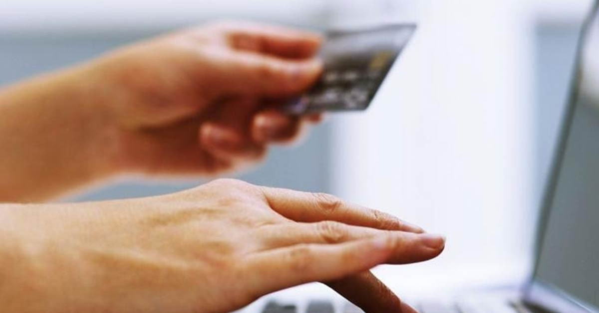 Lý do lãi suất gửi tiết kiệm online cao hơn tại quầy