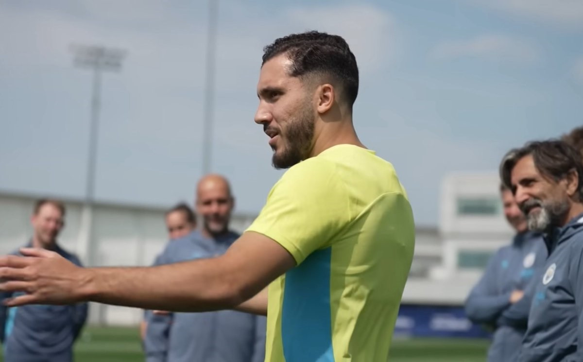 Rayan Cherki Man City FC.jpg