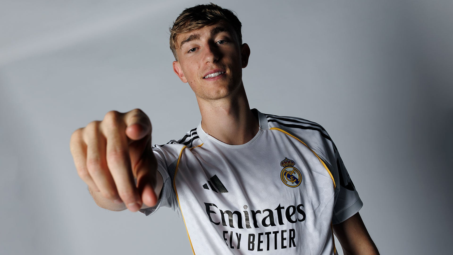RMCF - Huijsen Real Madrid.jpeg