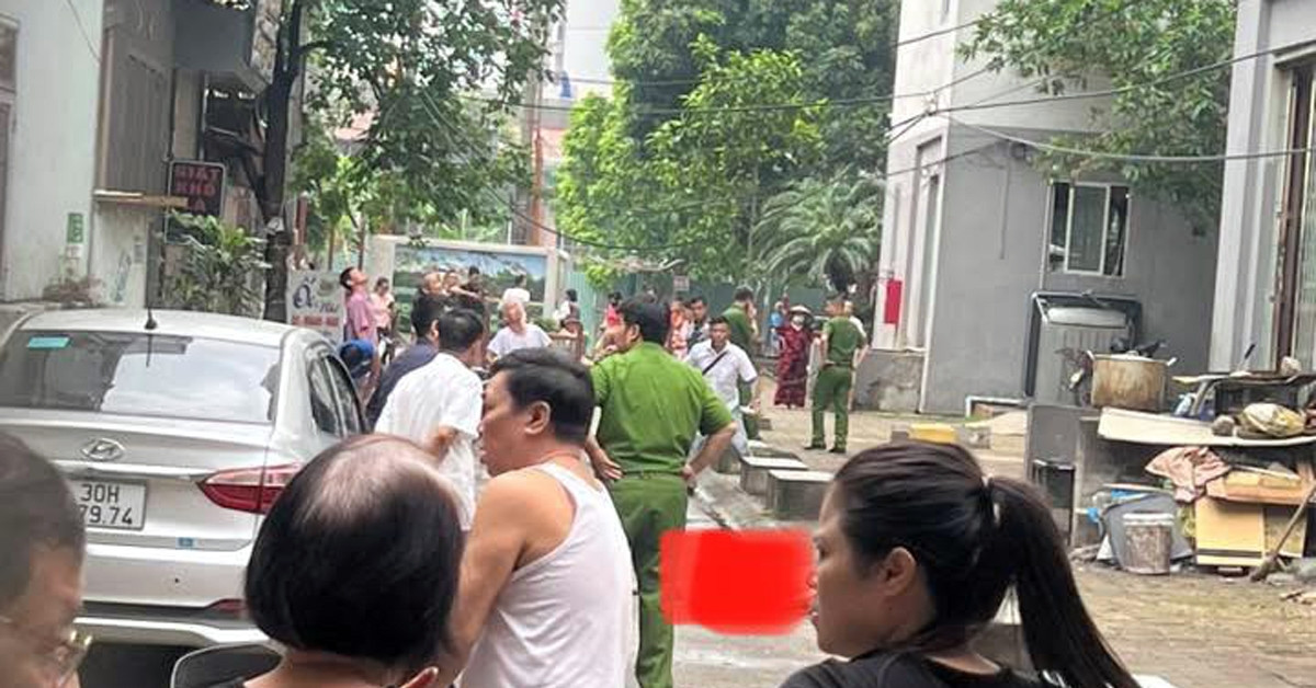 Sau tiếng 'rầm' lớn, người đàn ông rơi xuống tử vong ở khu chung cư Hà Nội